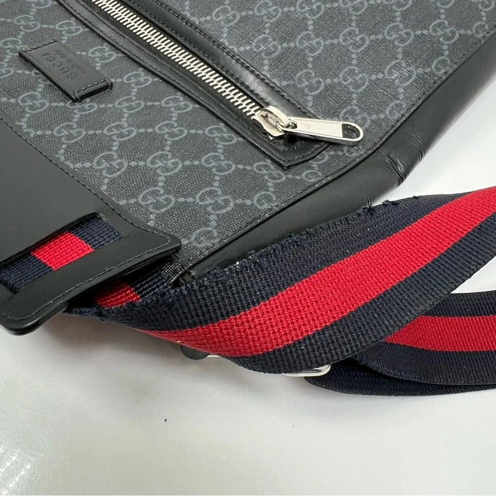 GUCCI GG SUPREME BLACK MONOGRAM WEB FLAT MESSENGER BAG